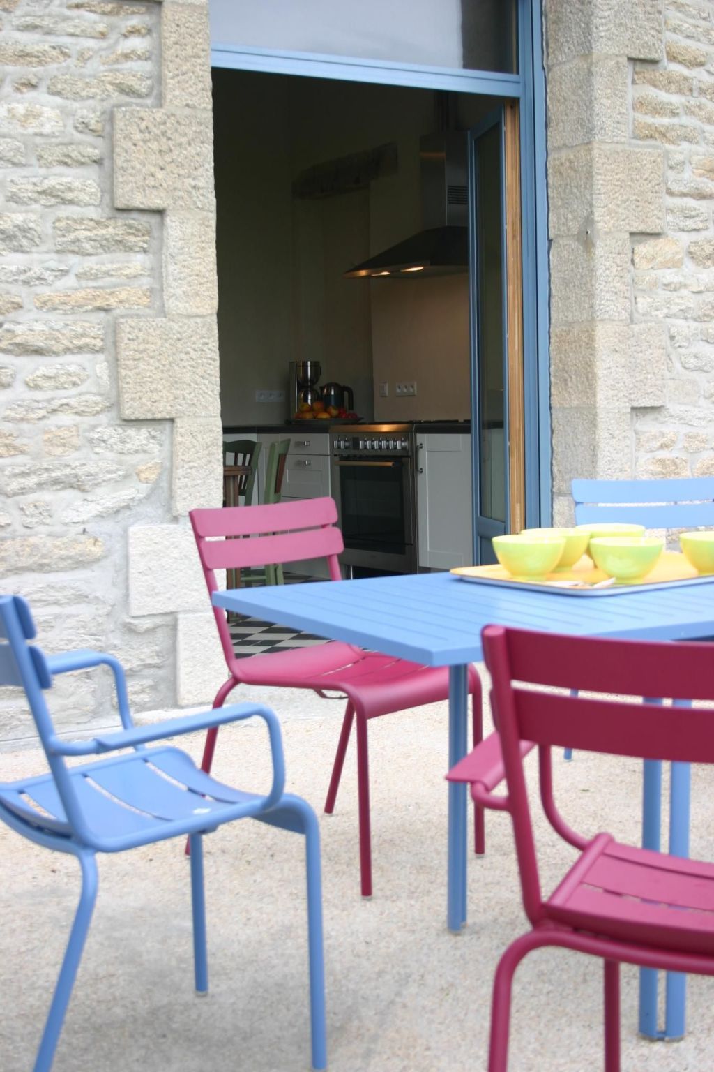 Ferienvilla mit Blick auf das Wasser-Image-tags.info