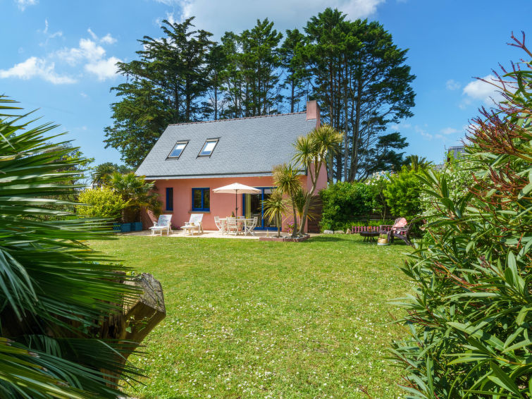 Search and Stay destination Penmarc'h, Bretagne - France from AU$ 141. ATAO (PEM109)