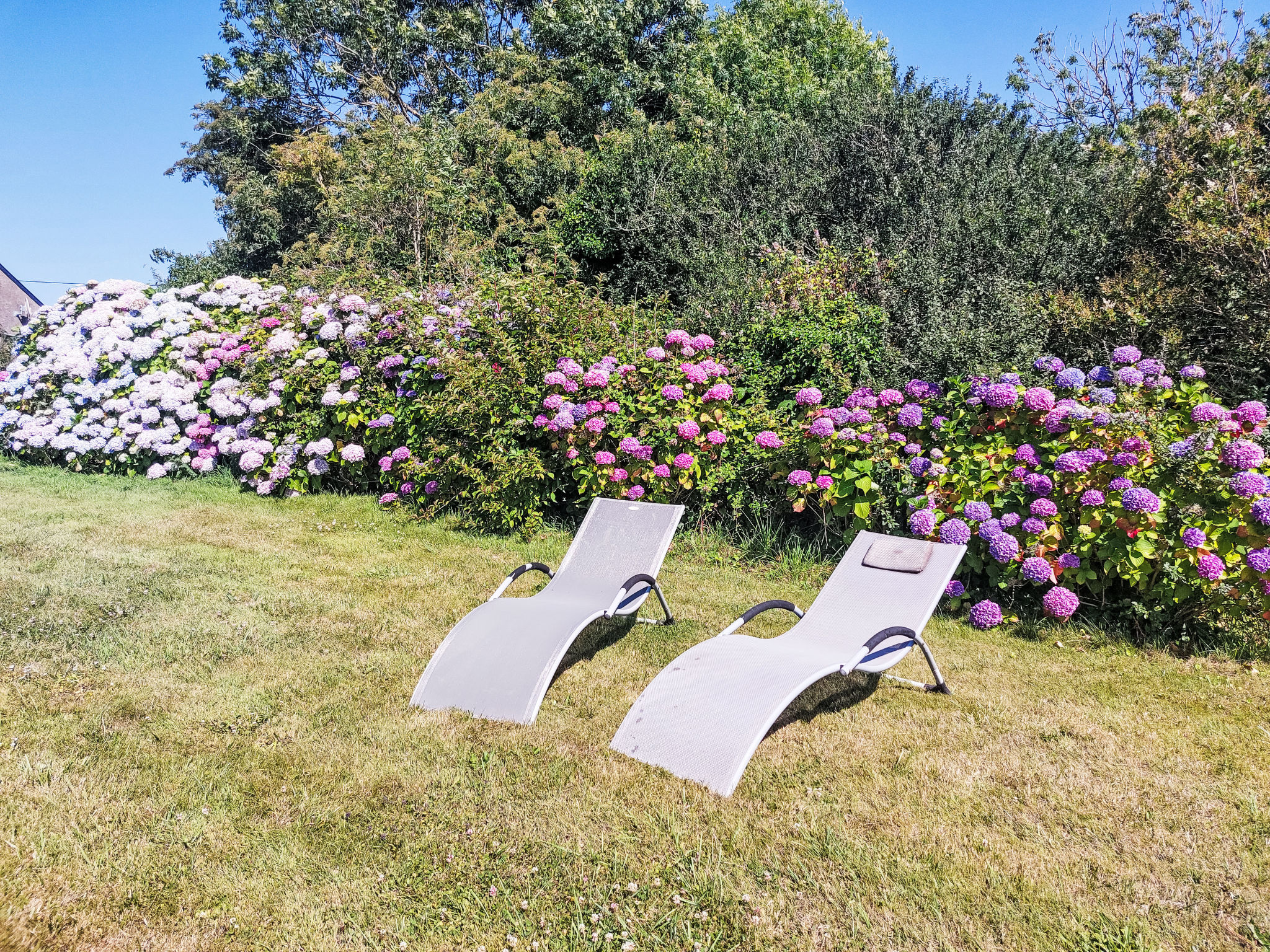 Milin-Avel-Outside