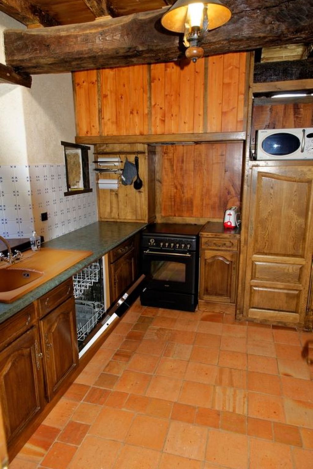 Domäne mit eigenem Garten und Grill-Dedans