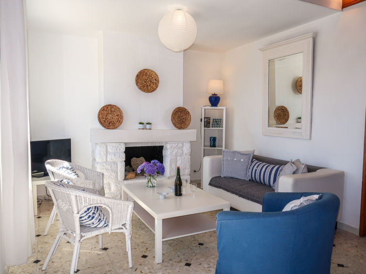 Search and Stay destination Plozévet, Bretagne - France from AU$ 135. Balades au bord de l'eau