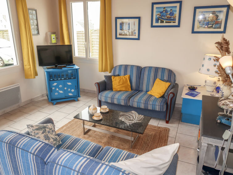 Search and Stay destination Primelin, Bretagne - France from AU$ 168. Pors Bae (PMN102)