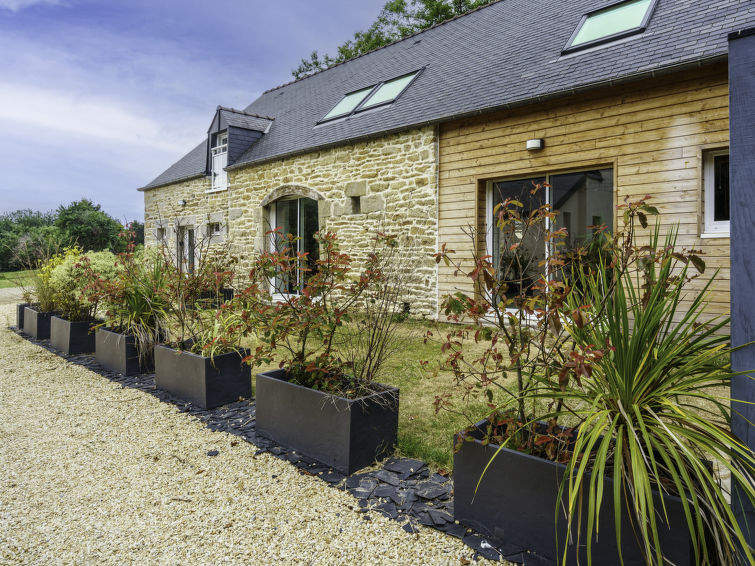 Search and Stay destination Plovan, Bretagne - France from AU$ 286. Pointe du Raz