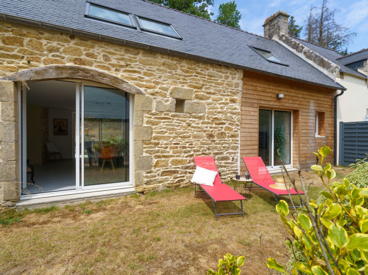 Search and Stay Destinations. Holidays Rentals in Plonéour-Lanvern, Finistere - Brittany - France