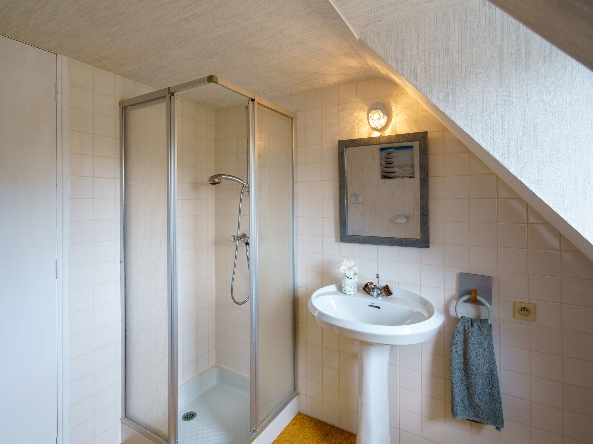 Les Volets Rouges-Drinnen