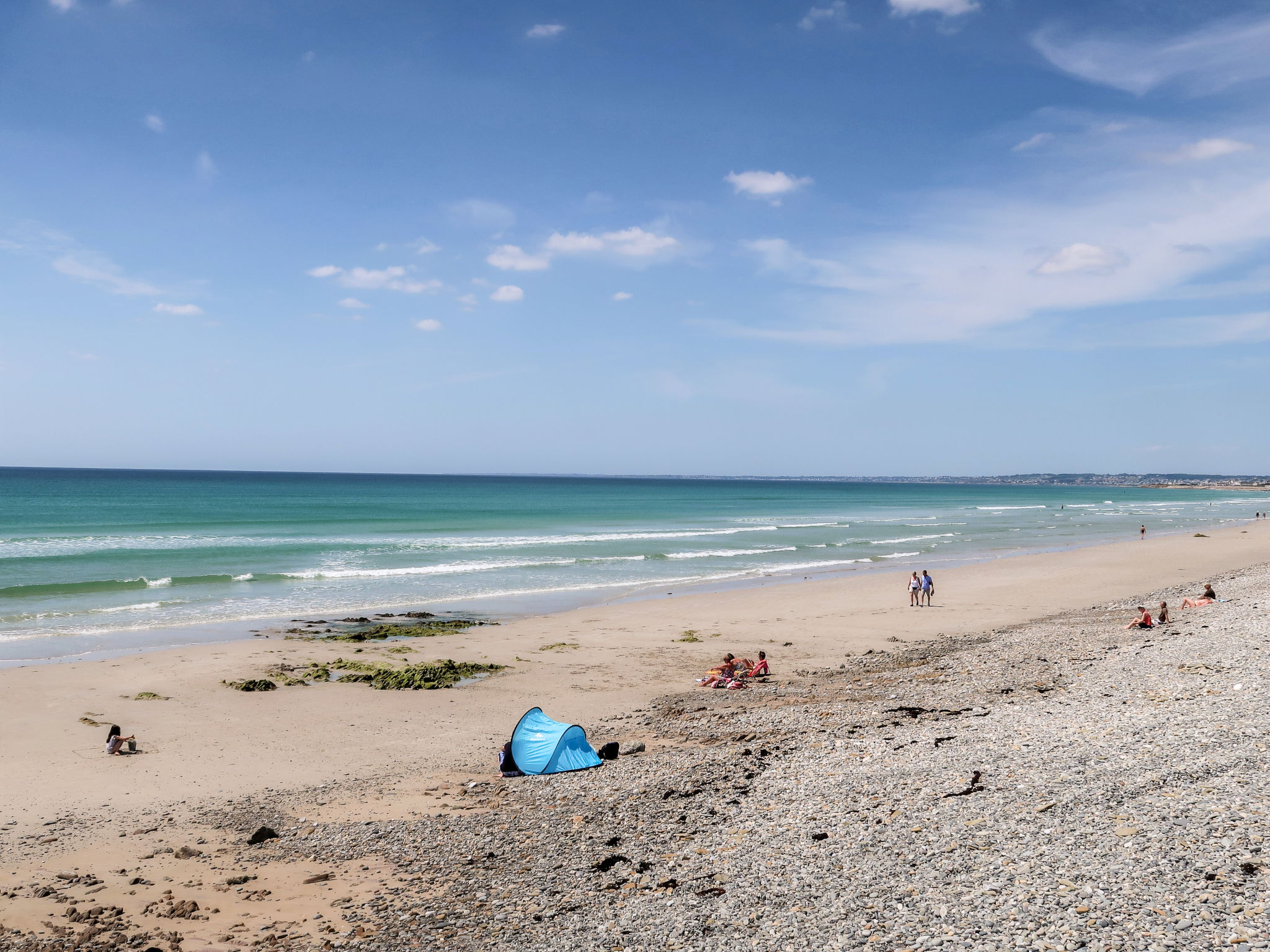 Les Volets Rouges-Draußen