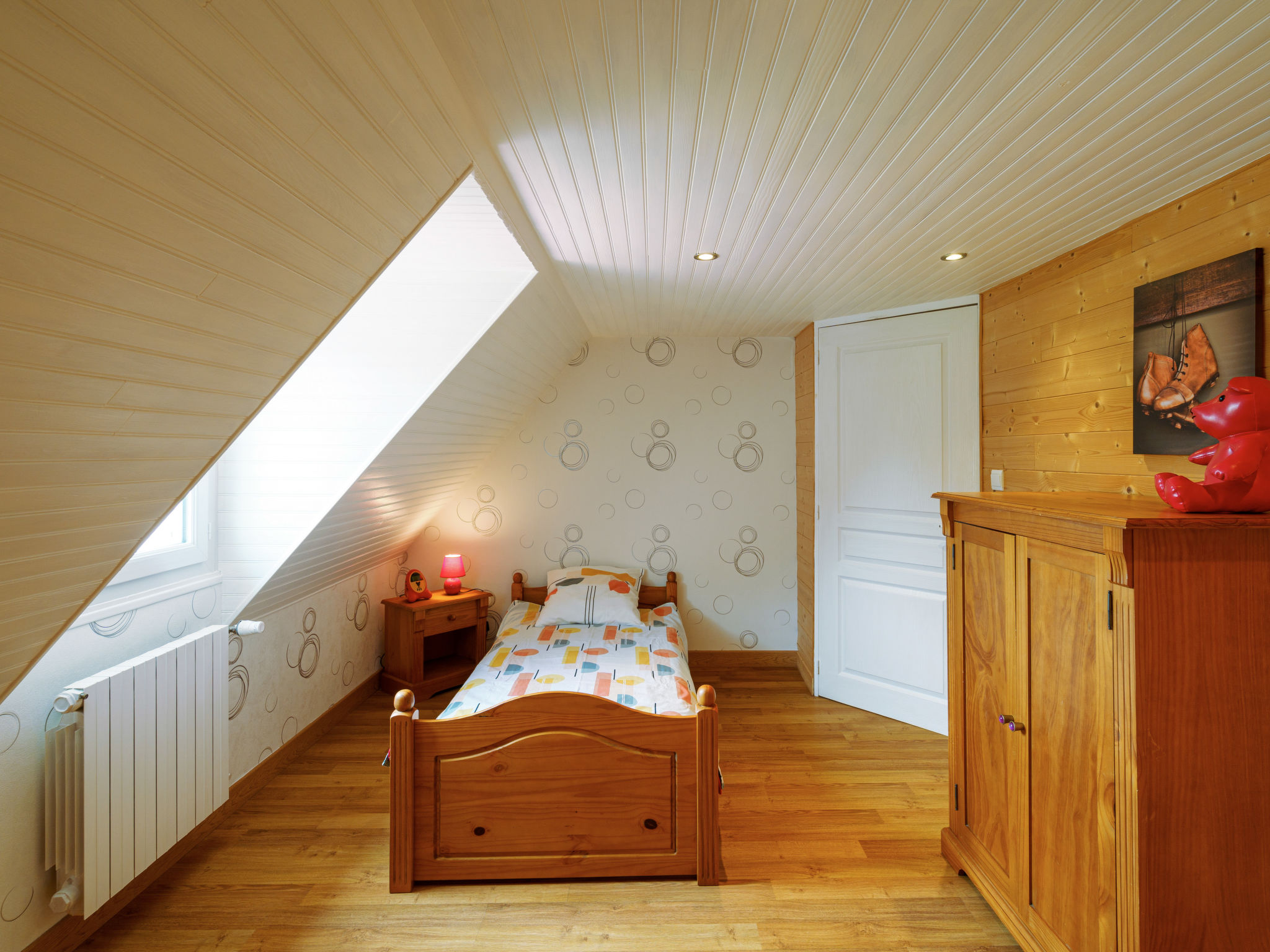 Les Volets Rouges-Drinnen