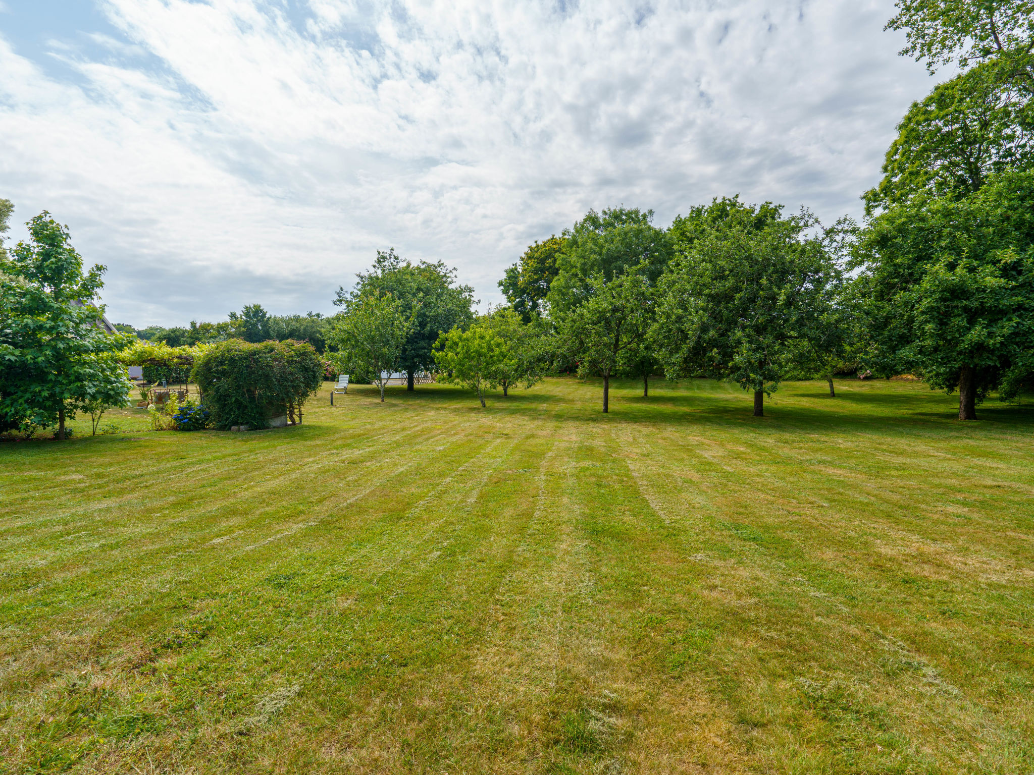 Les Volets Rouges-Draußen