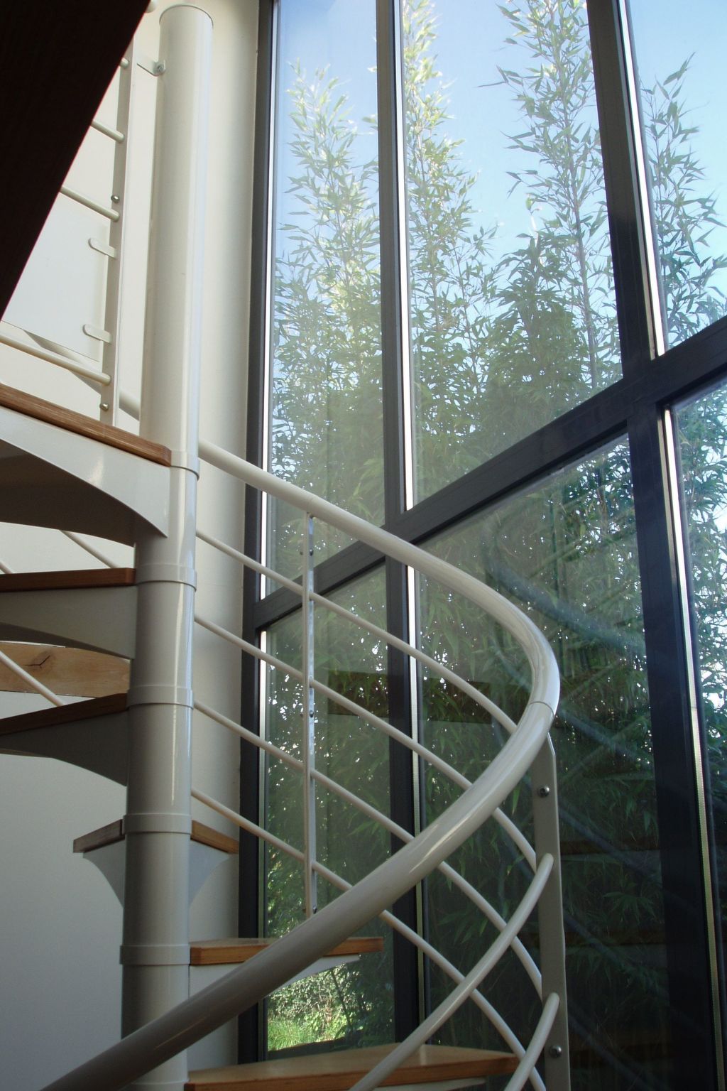 Großes Familienhaus mit schön angelegtem Garten-Dehors