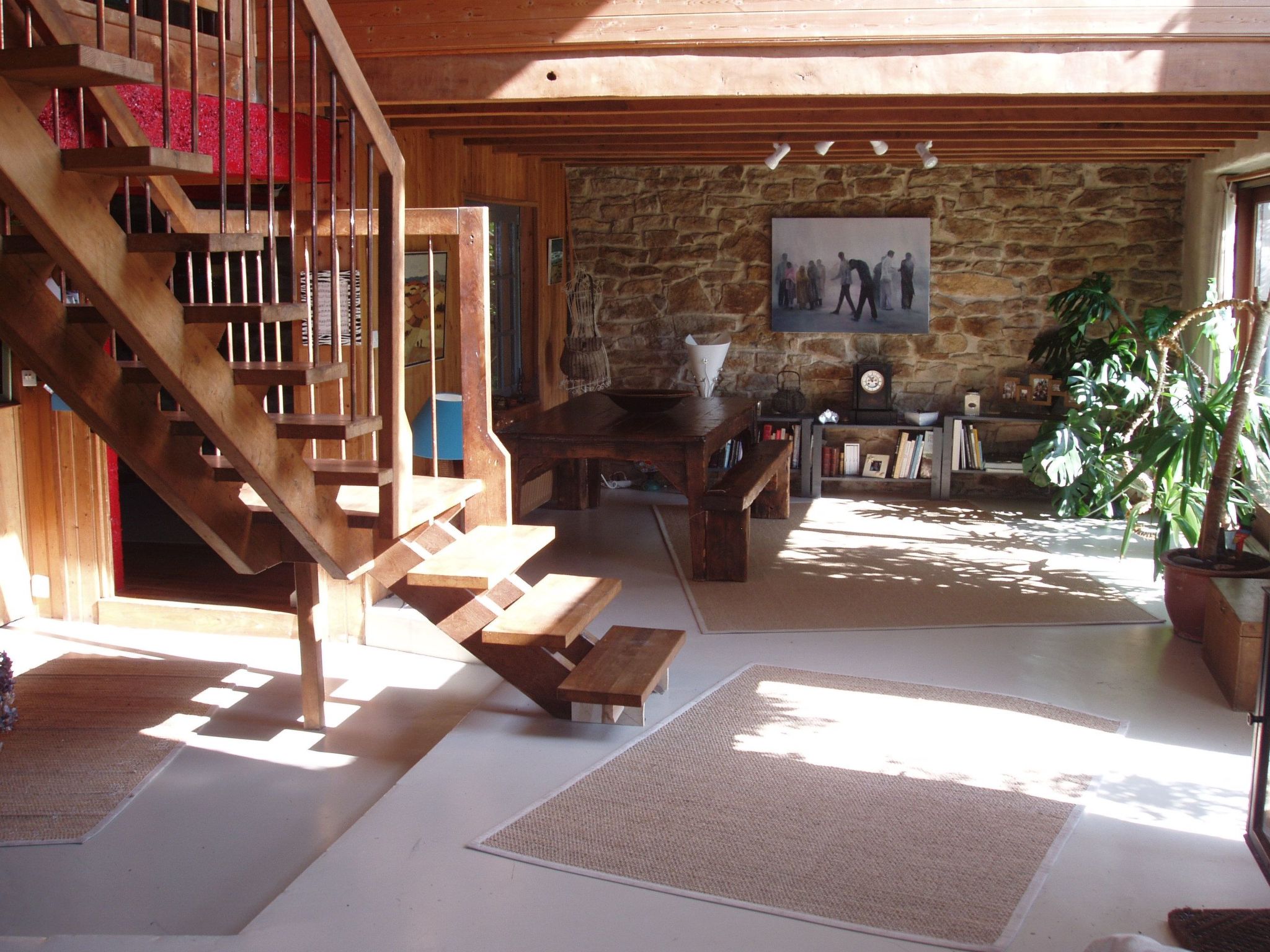 Großes Familienhaus mit schön angelegtem Garten-Dedans