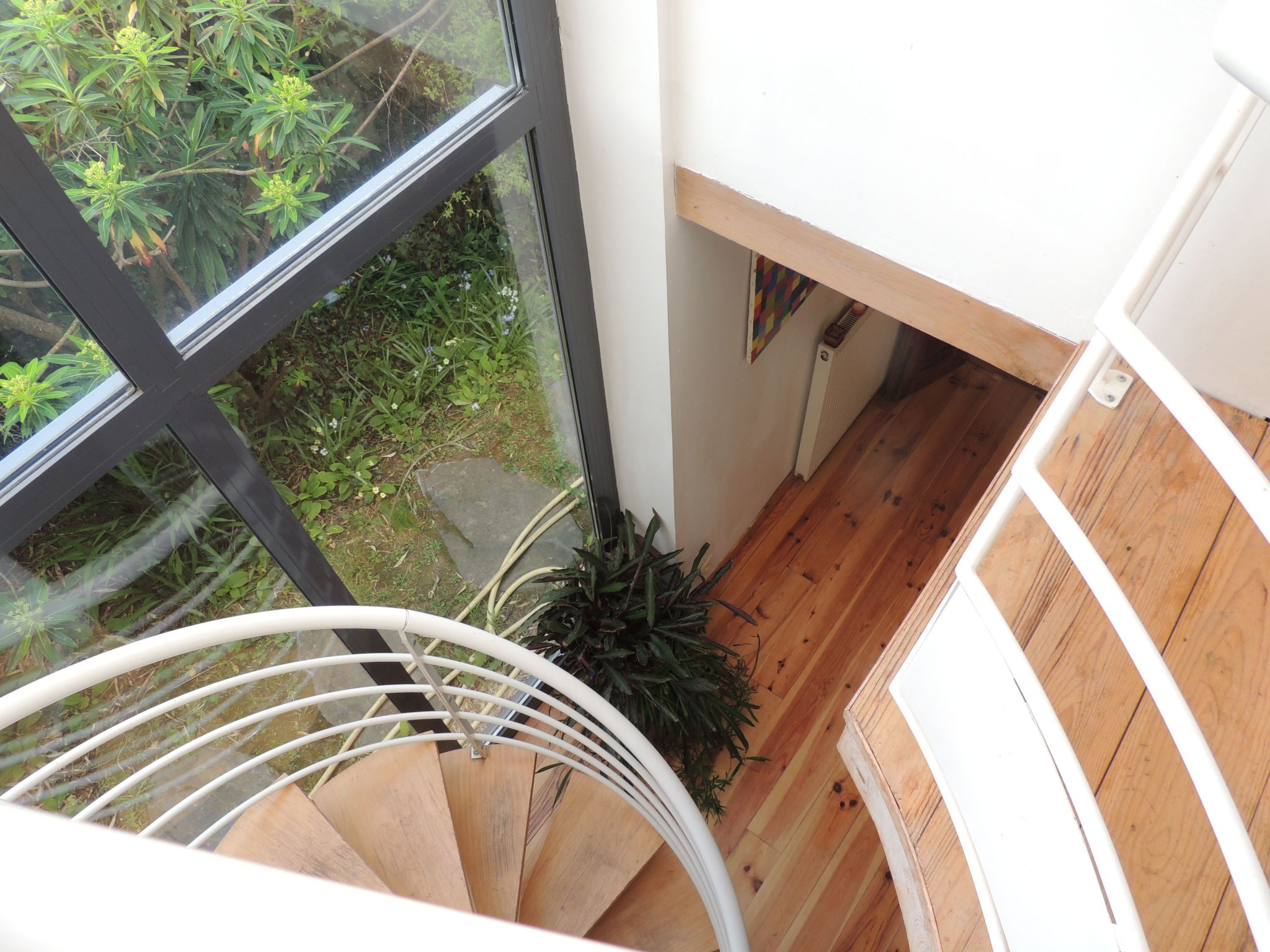 Großes Familienhaus mit schön angelegtem Garten-Dedans