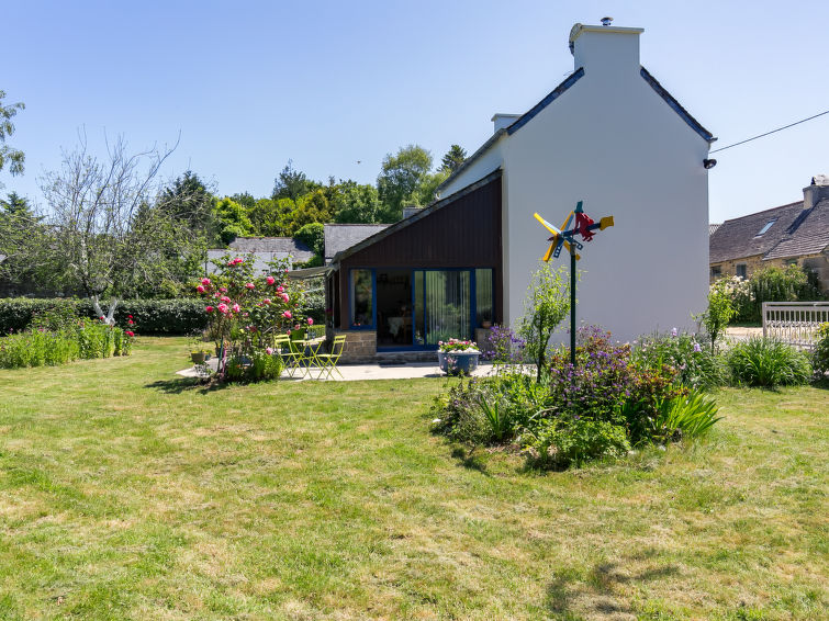 Search and Stay destination Commana, Bretagne - France from AU$ 102. Le Clos de Goaz Ar Vern (CMN100)