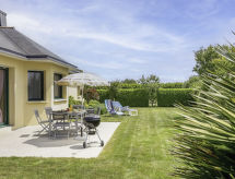 Vrijstaande woning met grote tuin op 2,4 km van het strand van Kerlouan - thumbnail 1
