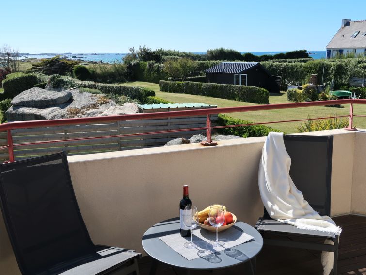 Search and Stay, undefined in undefined. Gallery position 1