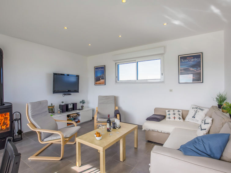 Search and Stay destination Kerlouan, Bretagne - France from AU$ 218. Ty Mamm