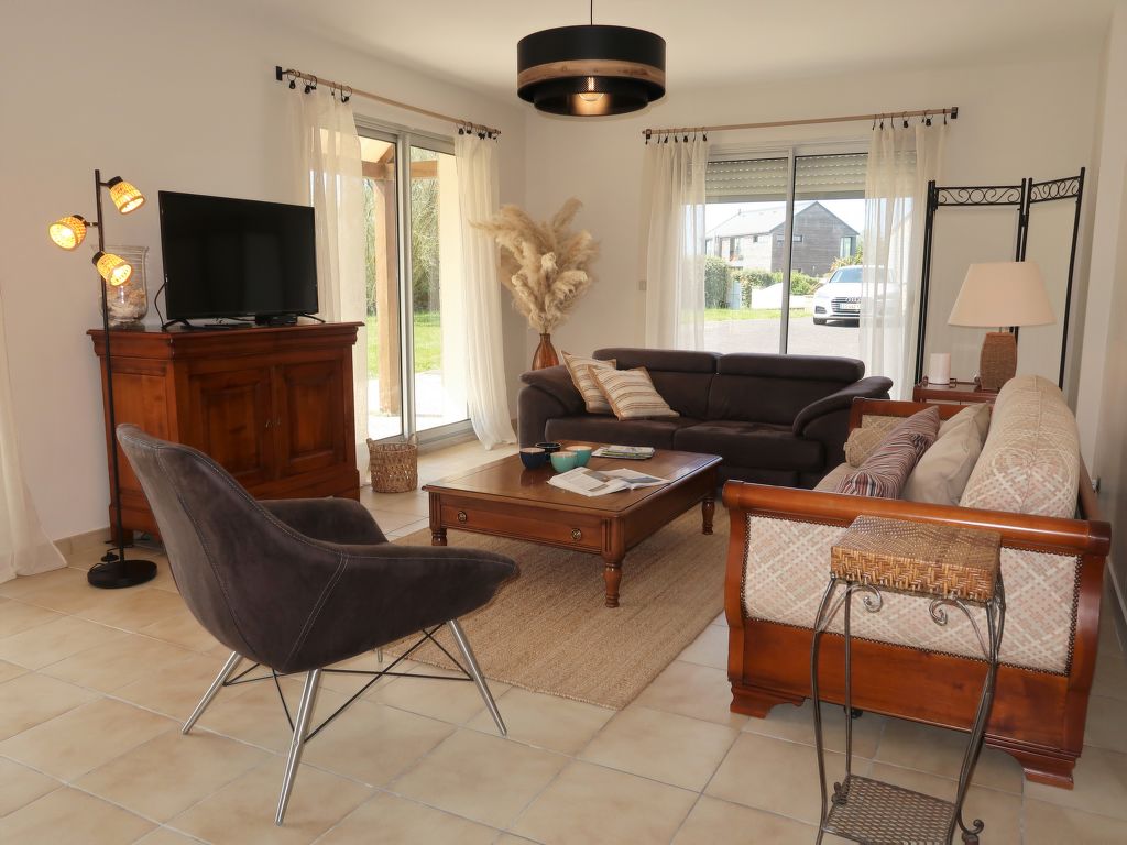 Cremiou Beach (KER215)