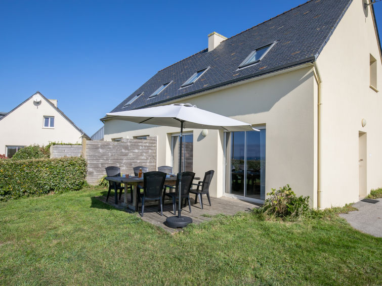 Search and Stay destination Le Conquet, Bretagne - France from AU$ 206. Mer des Bosmen 2