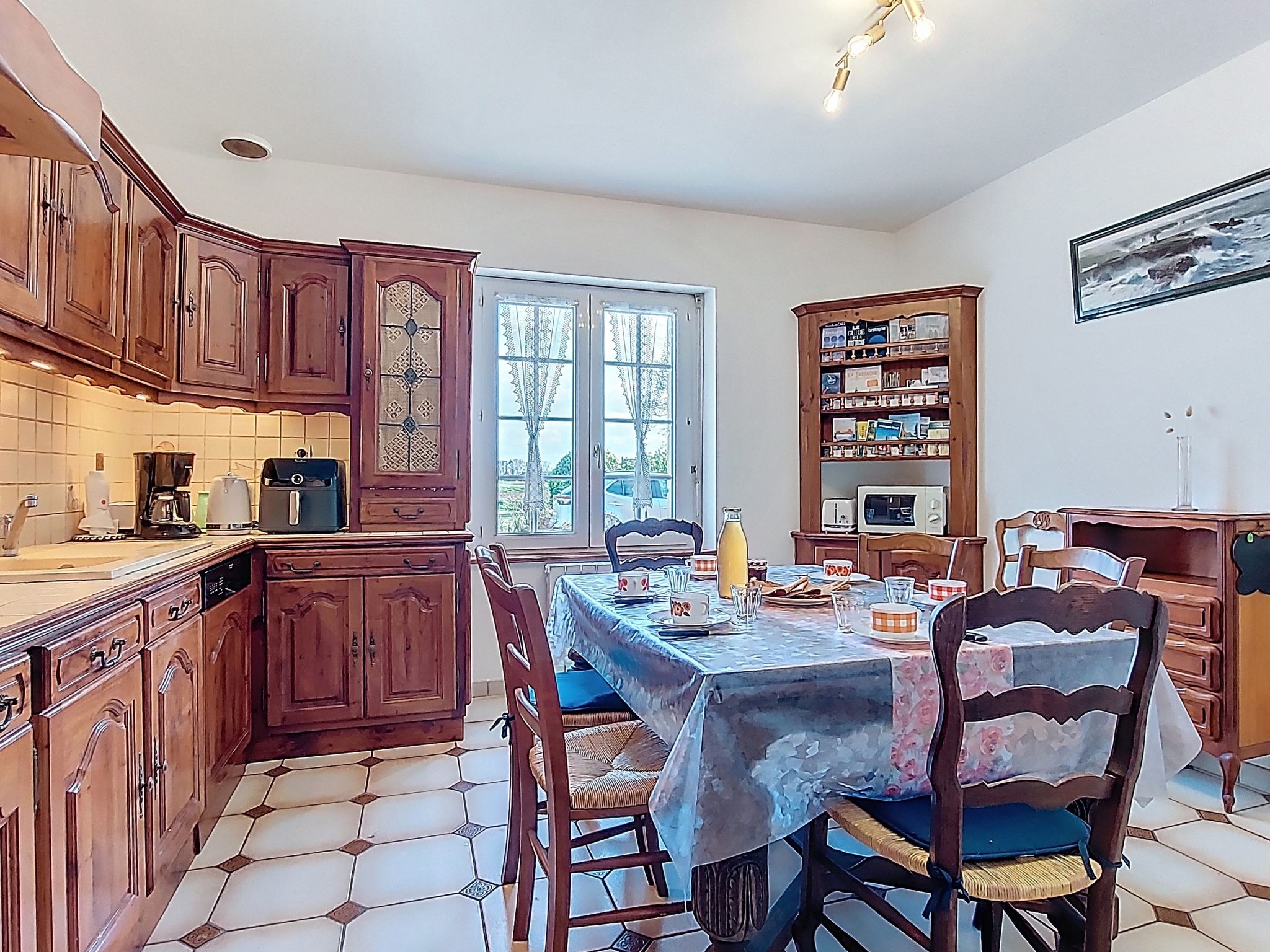 Kitchen / Dining Room