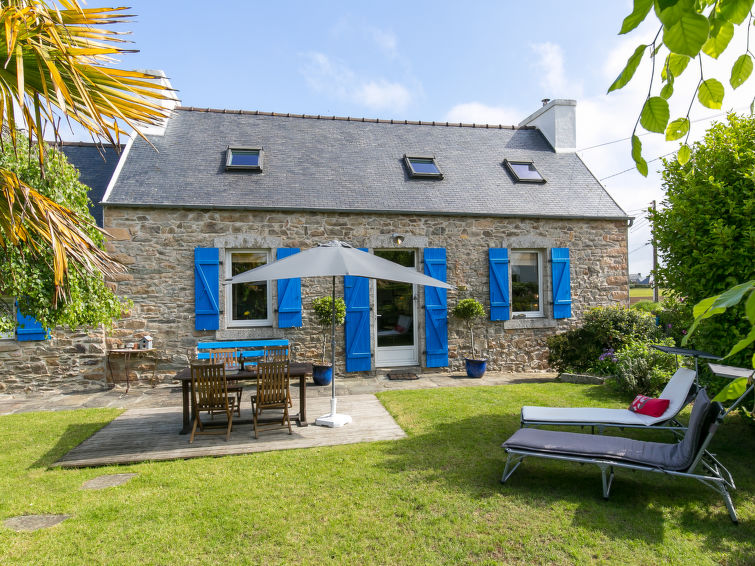 Search and Stay destination Locquirec, Bretagne - France from AU$ 189. Bleue