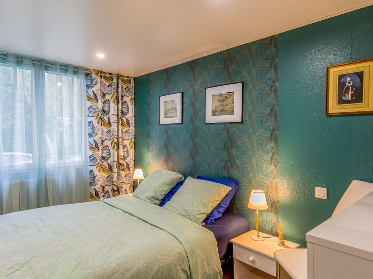 Search and Stay, undefined in undefined. Gallery position 4