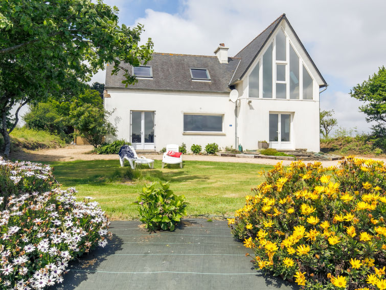 Search and Stay destination Locquirec, Bretagne - France from AU$ 219. La Belle Vue