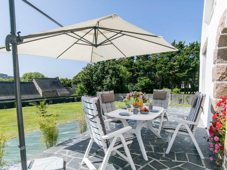 Search and Stay destination Locquirec, Bretagne - France from AU$ 274. Reve de Mer