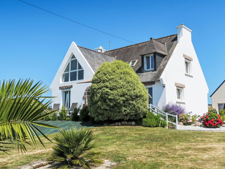Search and Stay destination Locquirec, Bretagne - France from AU$ 274. Reve de Mer