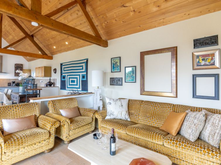 Search and Stay destination Locquirec, Bretagne - France from AU$ 330. La Bellevue de Pen Ar Rhun