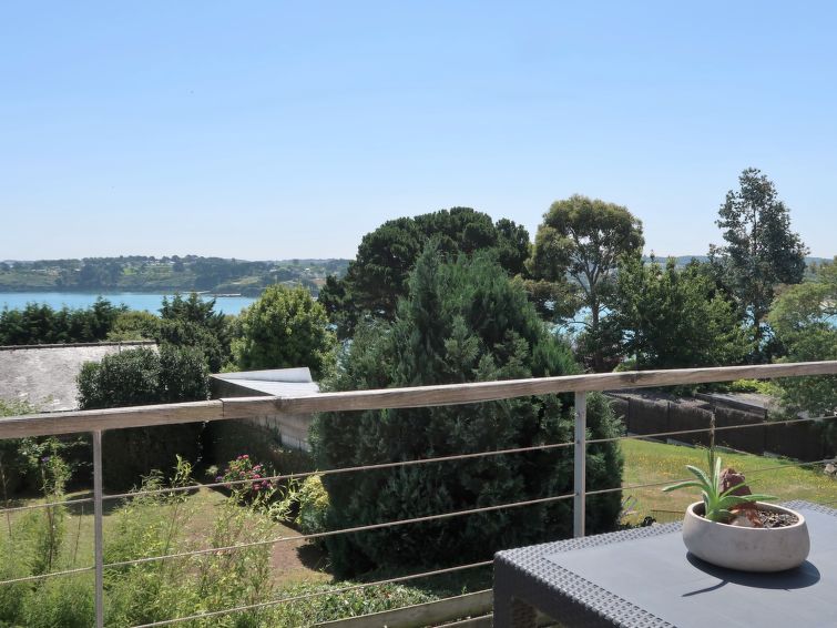 Search and Stay destination Locquirec, Bretagne - France from AU$ 330. La Bellevue de Pen Ar Rhun