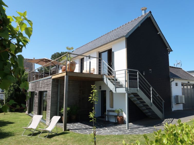 Search and Stay destination Locquirec, Bretagne - France from AU$ 330. La Bellevue de Pen Ar Rhun