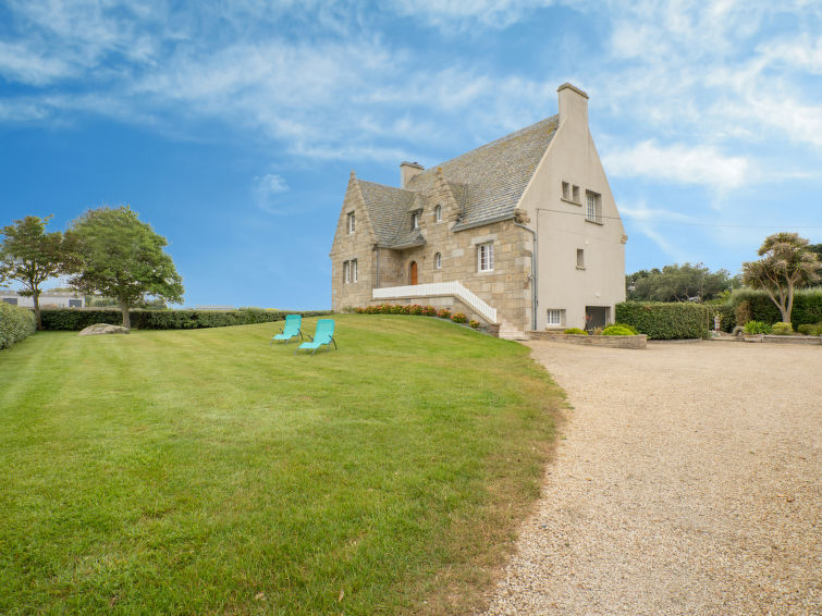 Search and Stay destination Cléder, Bretagne - France from AU$ 258. des Aulnes