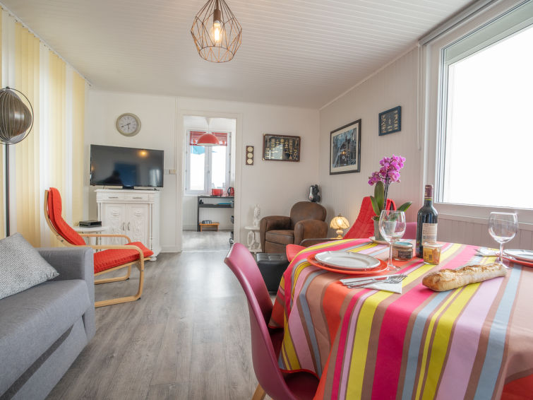 Search and Stay destination Cléder, Bretagne - France from AU$ 190. Ti an Aod