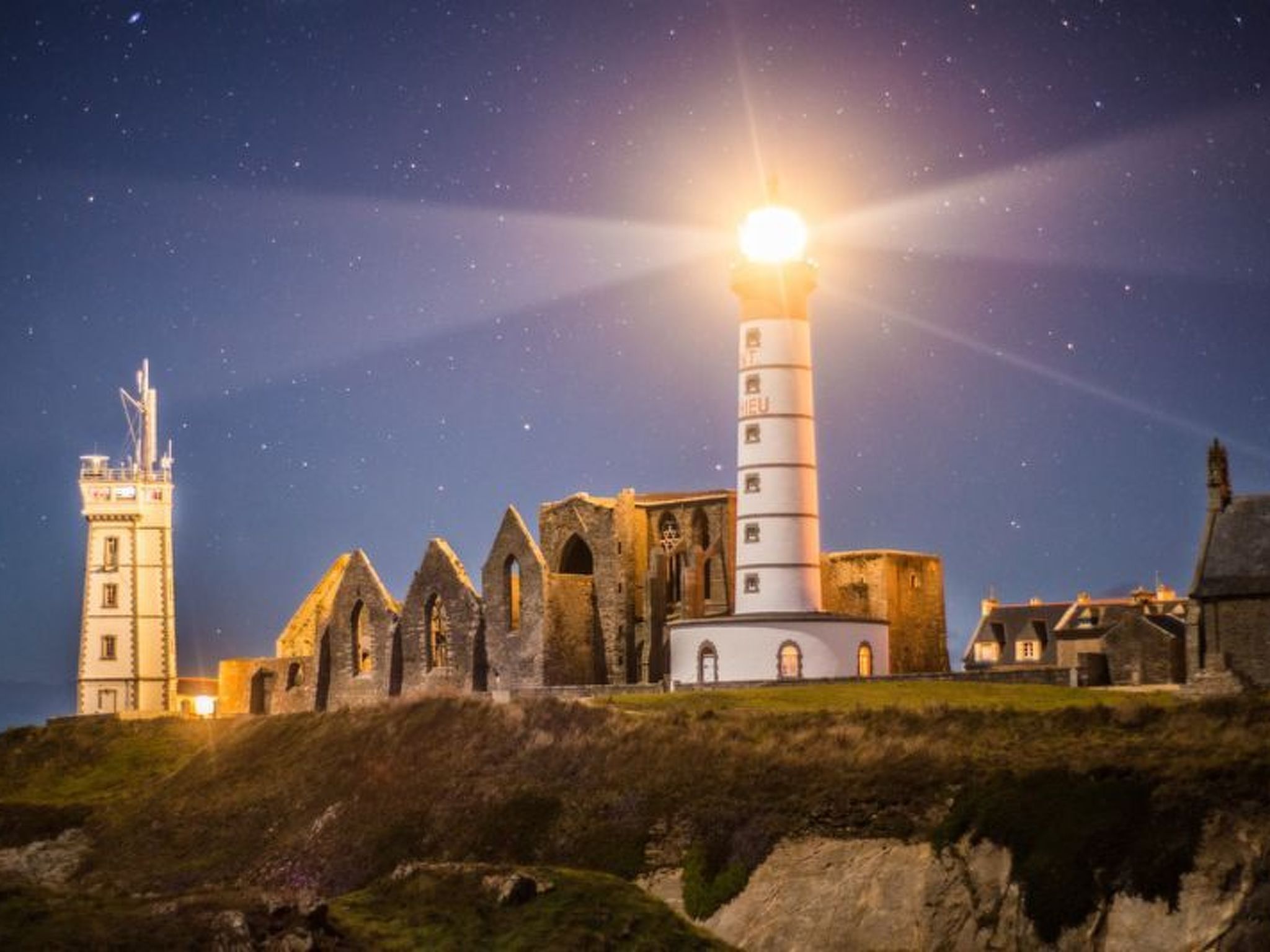 Charmantes Haus mit privatem Jacuzzi in der Bretagne-Binnen