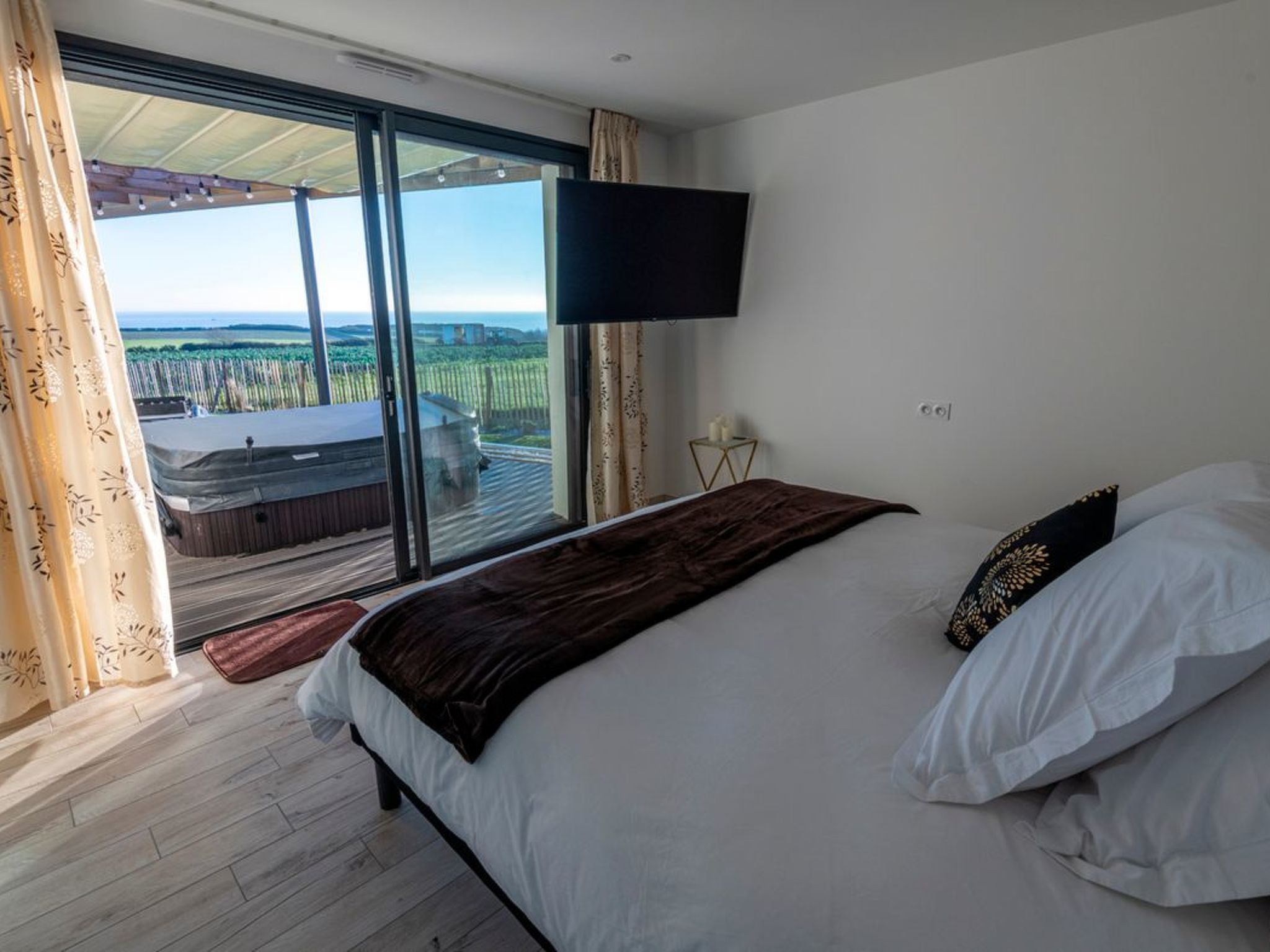 Villa mit Meerblick und privatem Spa - les gîtes de Fabie-Binnen