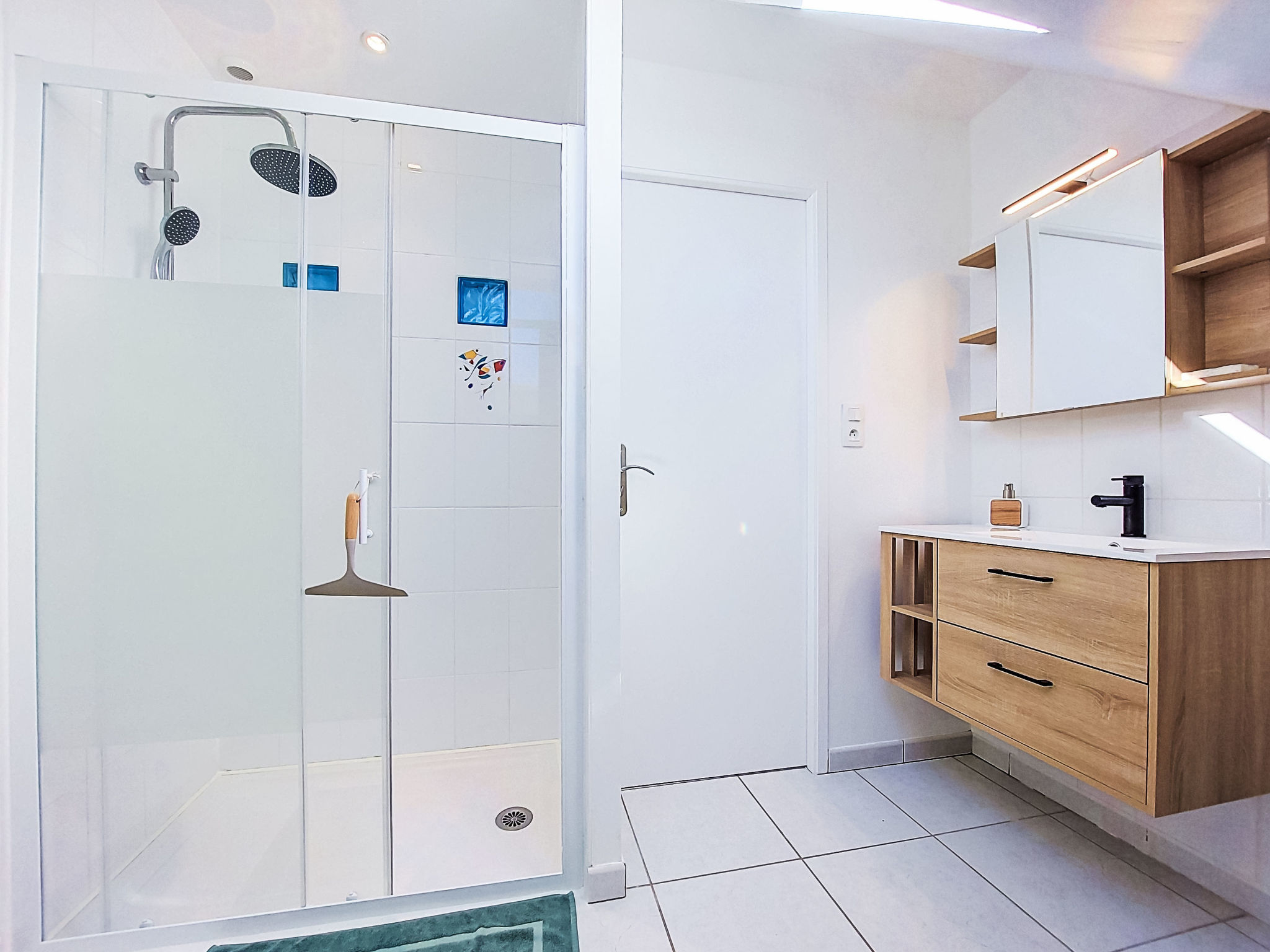 Maison Capucine – Salle de bains, photo 18 sur 28