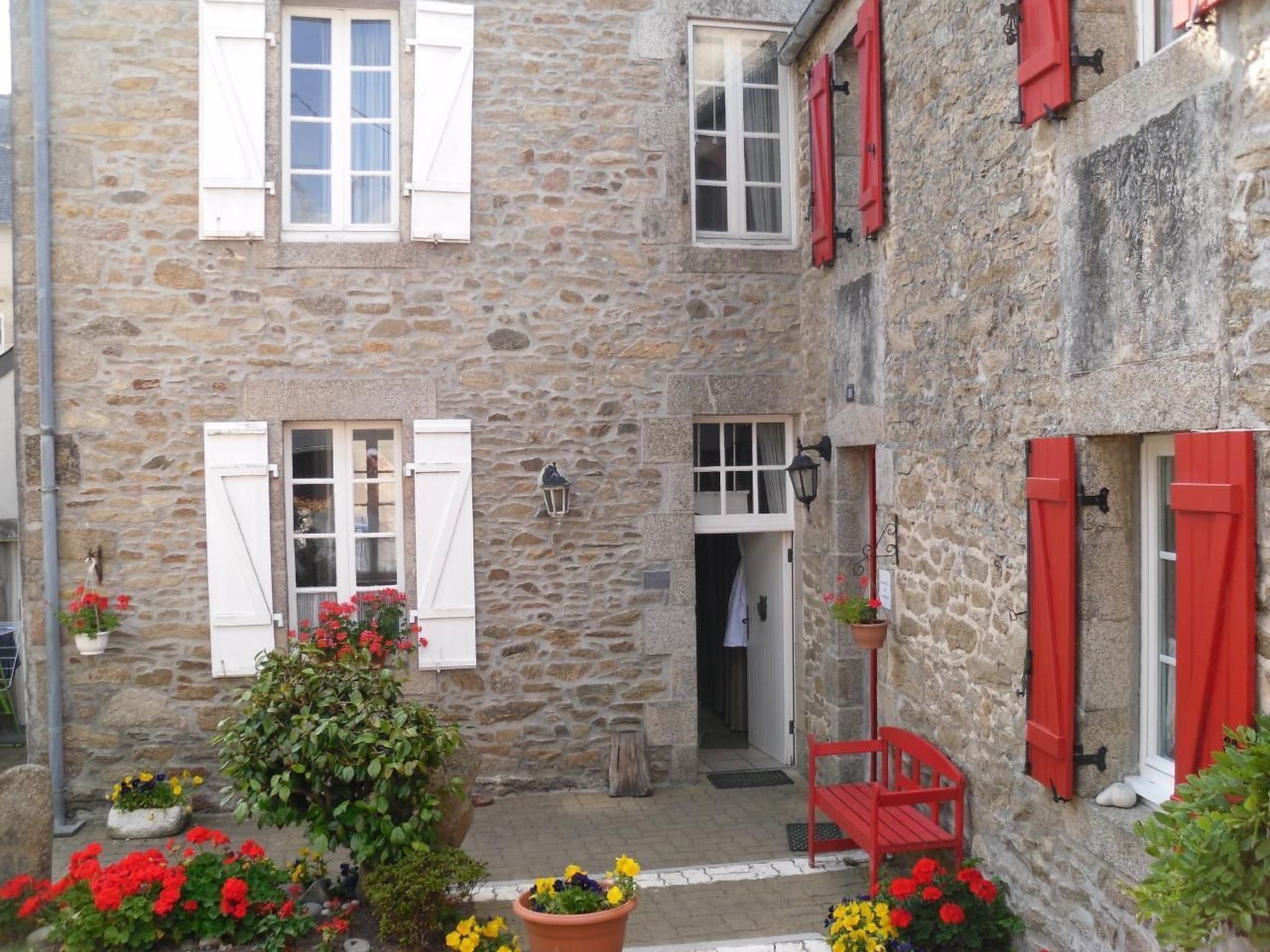 Küstennahes, bretonisches Ferienhaus mit Kamin-Binnen