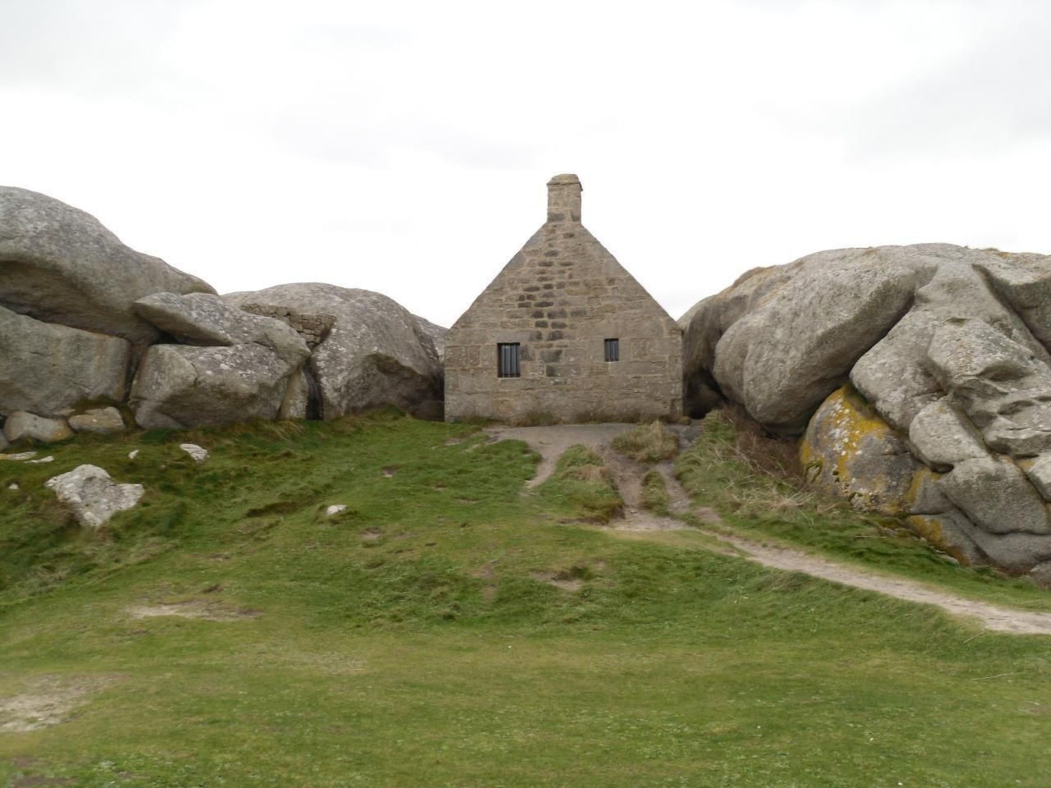Küstennahes, bretonisches Ferienhaus mit Kamin-Binnen