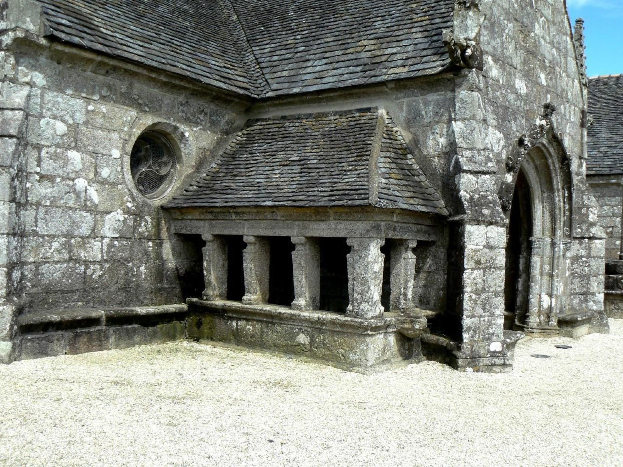 Küstennahes, bretonisches Ferienhaus mit Kamin-Binnen