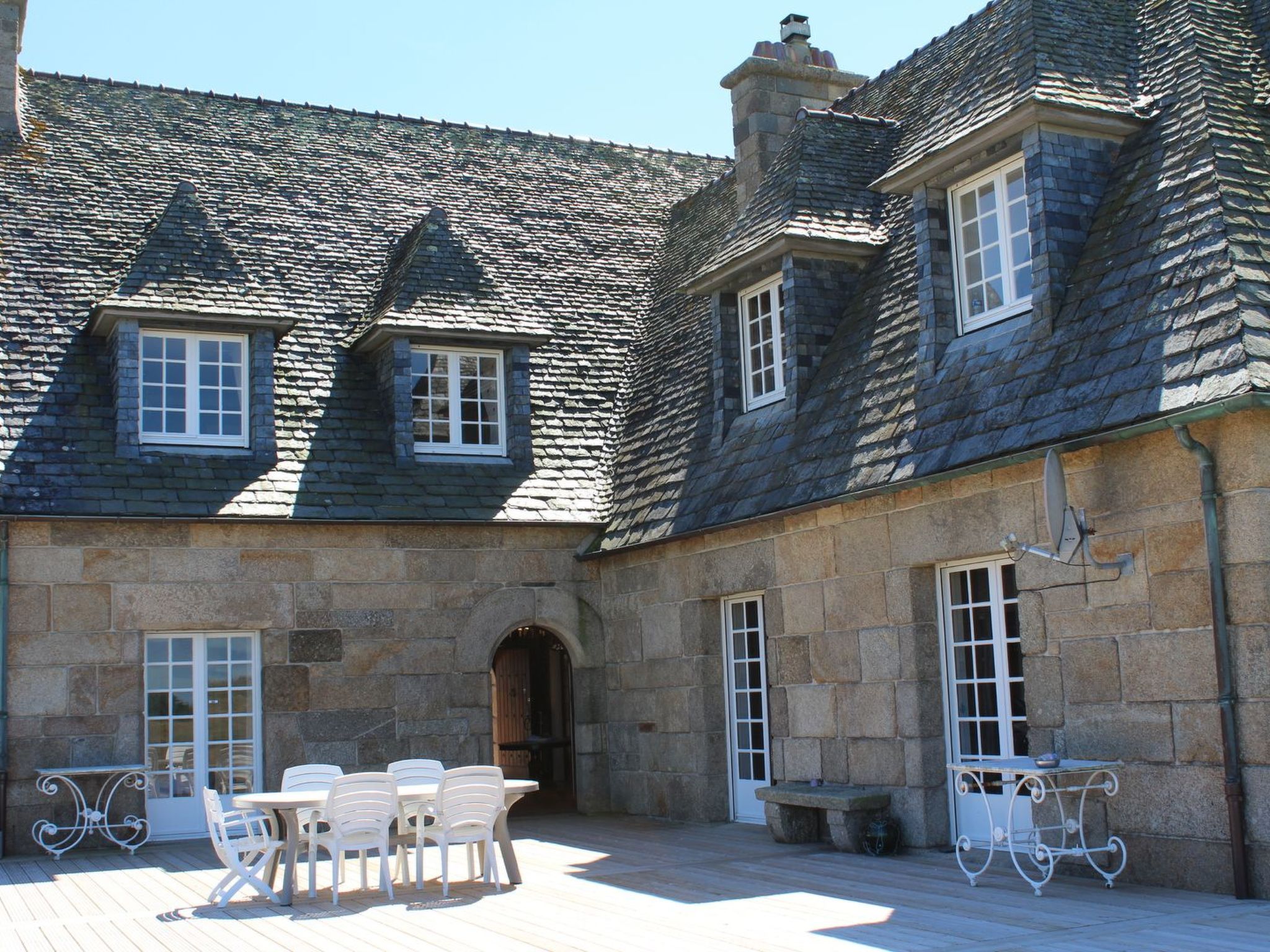 Men Toul Lilia-Binnen