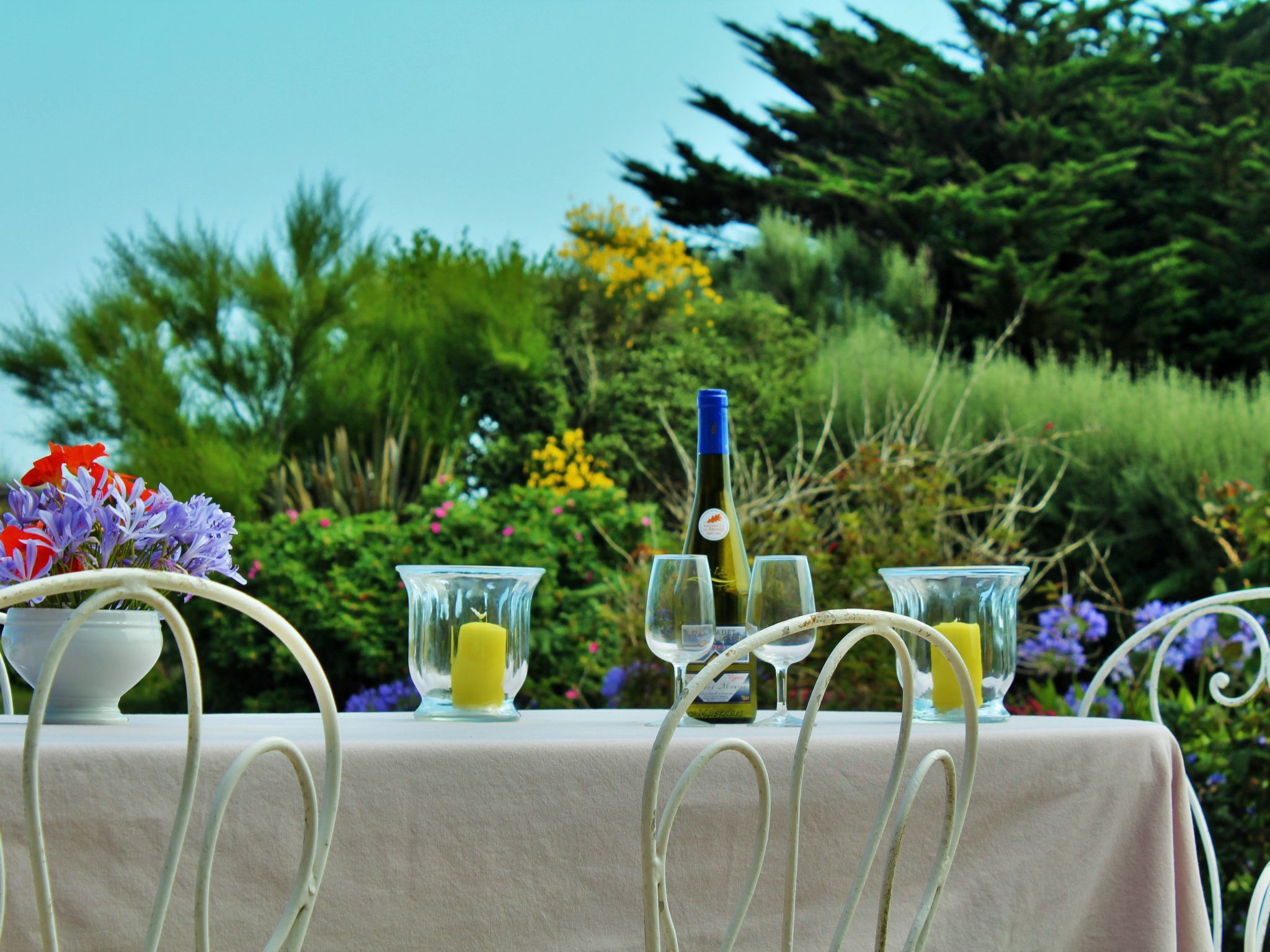 Men Toul Lilia-Binnen