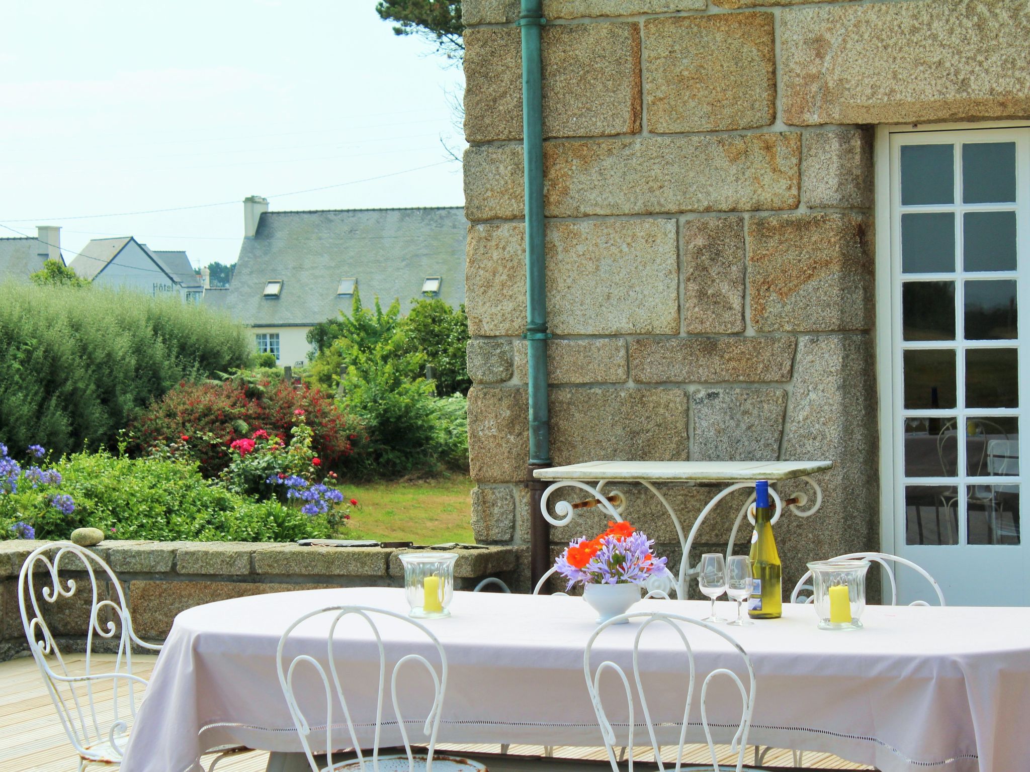 Men Toul Lilia-Binnen