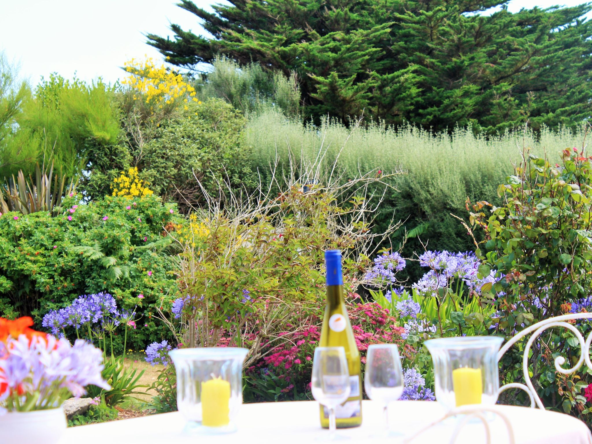 Men Toul Lilia-Binnen