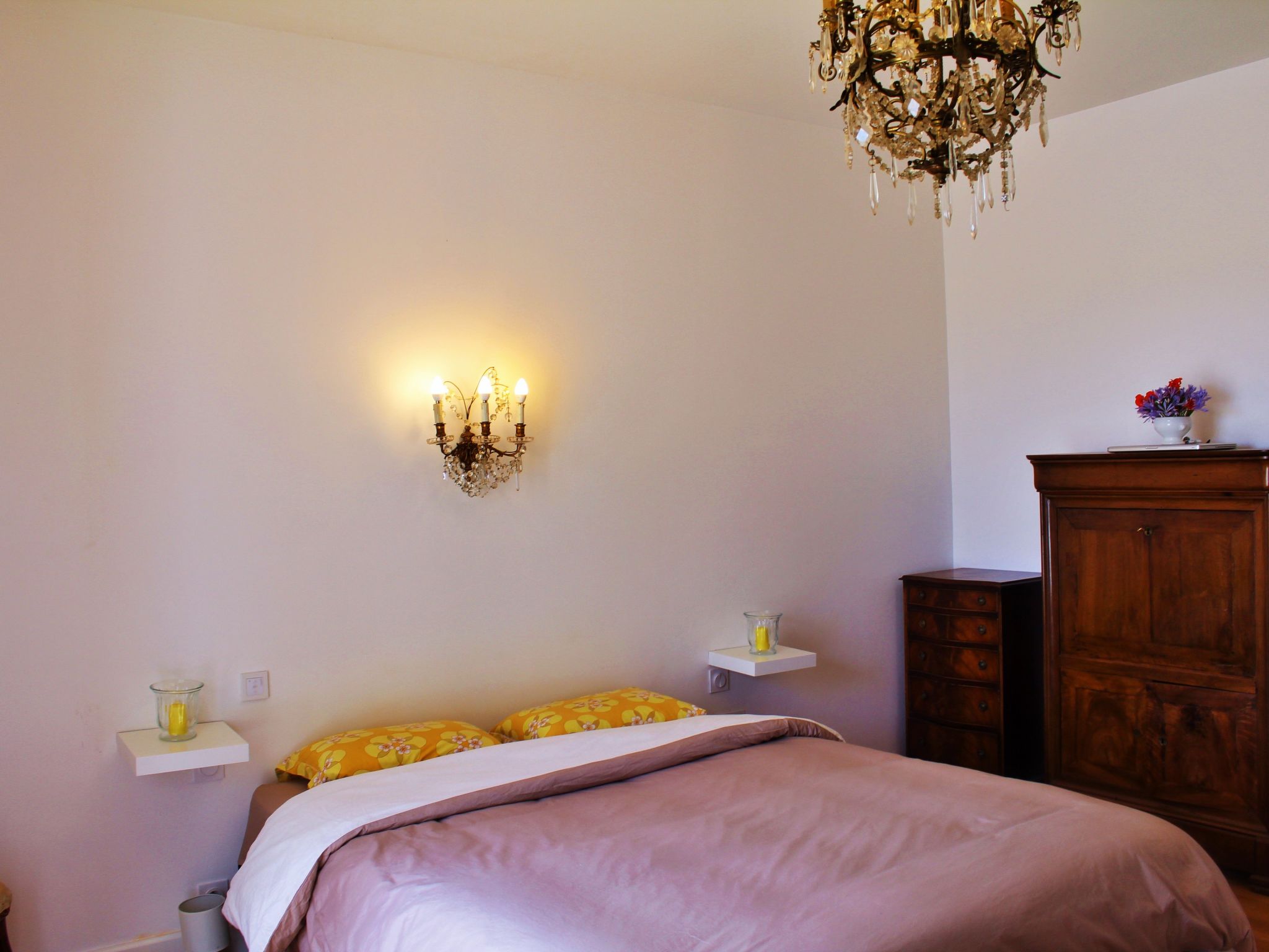 Men Toul Lilia-Binnen