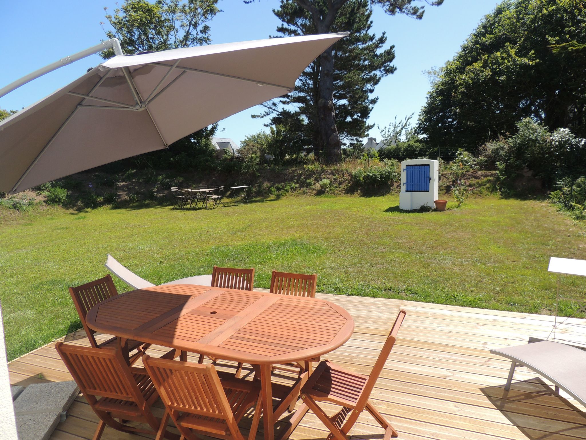 Charmantes Haus mit Garten, 200m vom Strand entfernt-Buiten