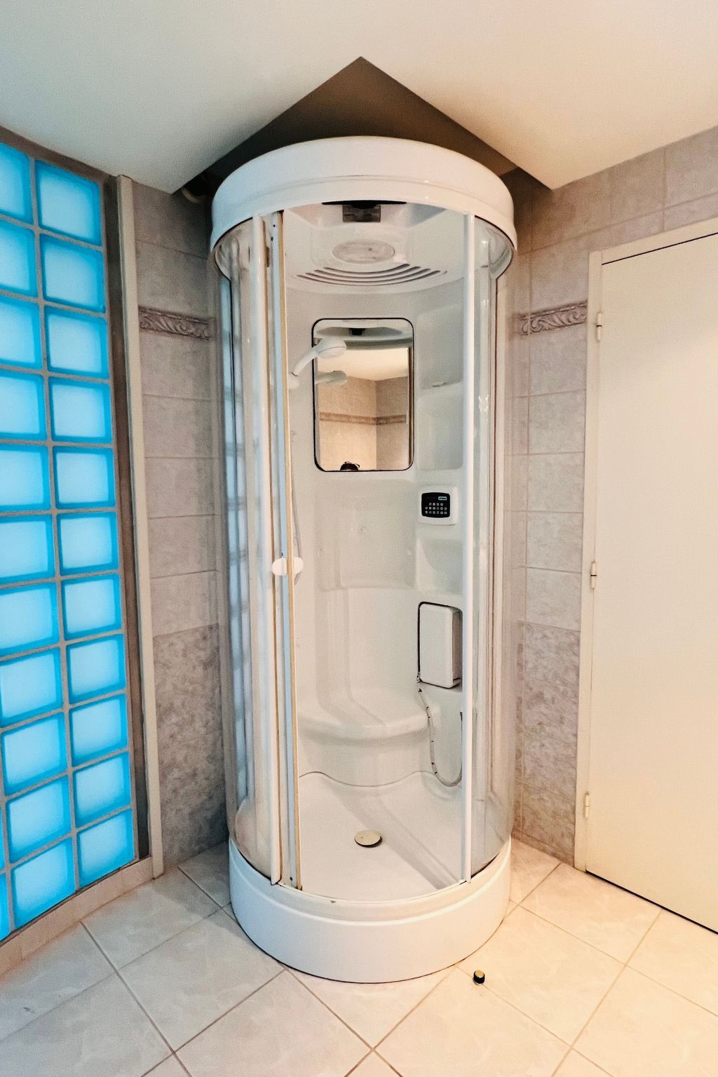 VILLA TRO NAOD-Binnen