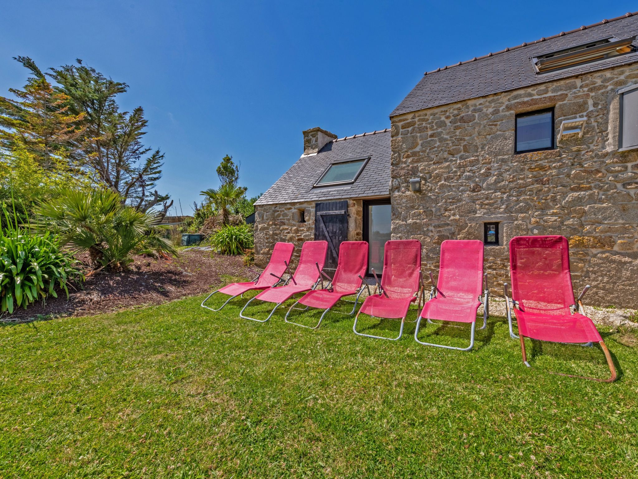 Landgut "Villa Léànie" mit Innenpool-Image-tags.info