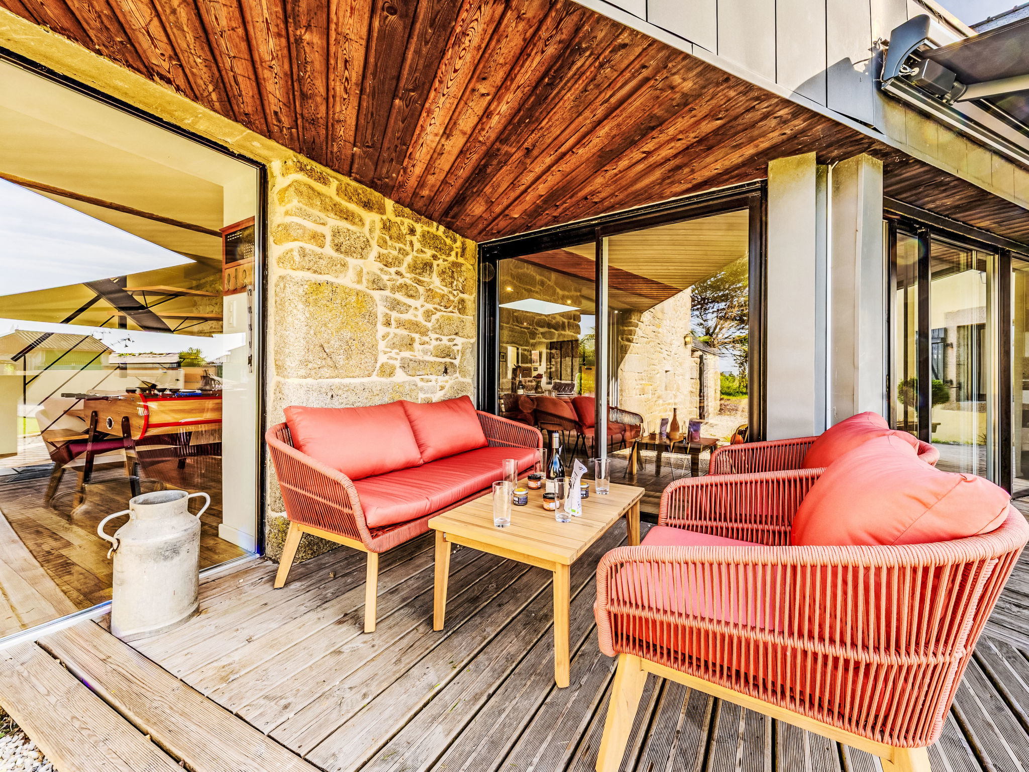 Landgut "Villa Léànie" mit Innenpool - Binnen
