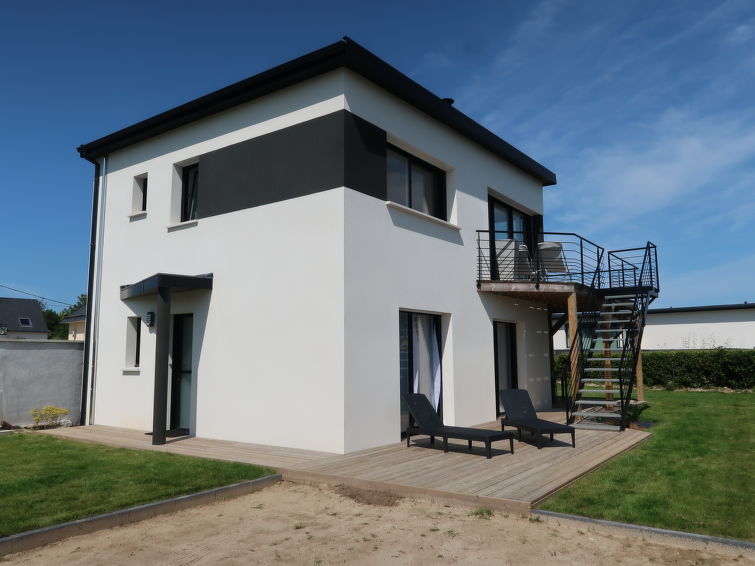 Search and Stay destination Plounéour-Brignogan-plages, Bretagne - France from AU$ 245. Les Dunes