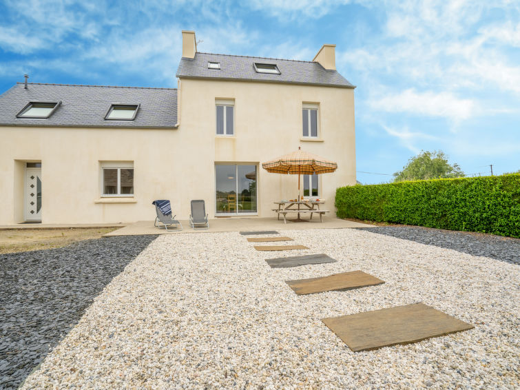 Search and Stay destination Plounéour-Brignogan-plages, Bretagne - France from AU$ 194. L'Oasis
