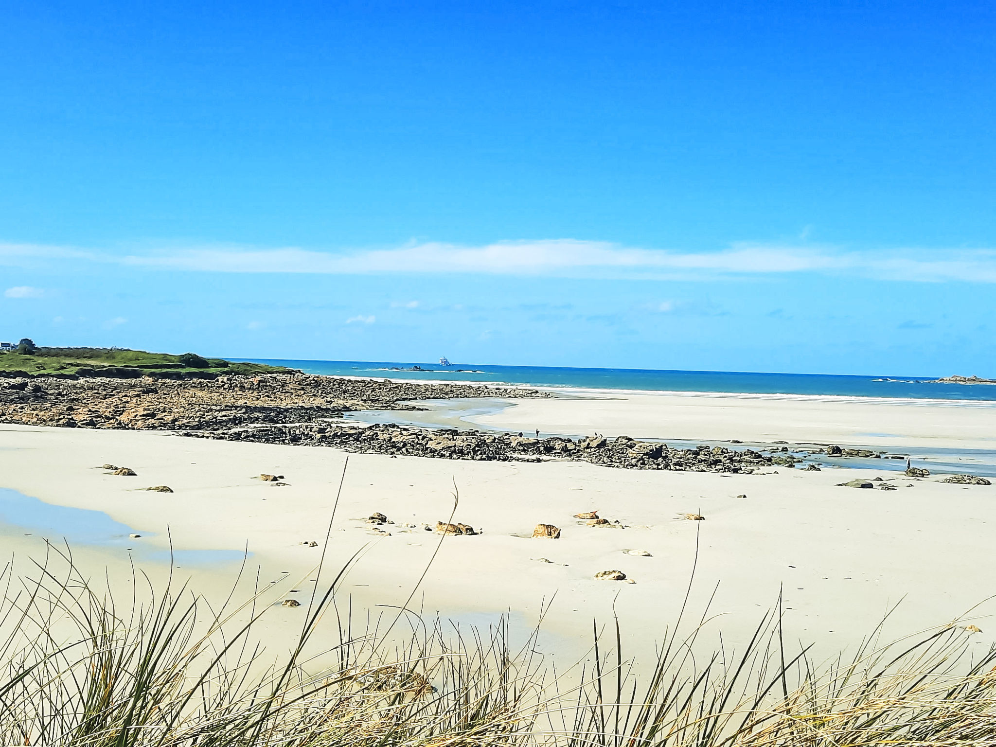 "Ty Saoson" mit Blick auf das Wasser